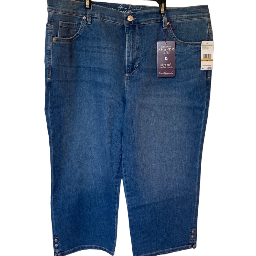 Gloria Vanderbilt Amanda capris NEW denim blue all around slimming effect 16W